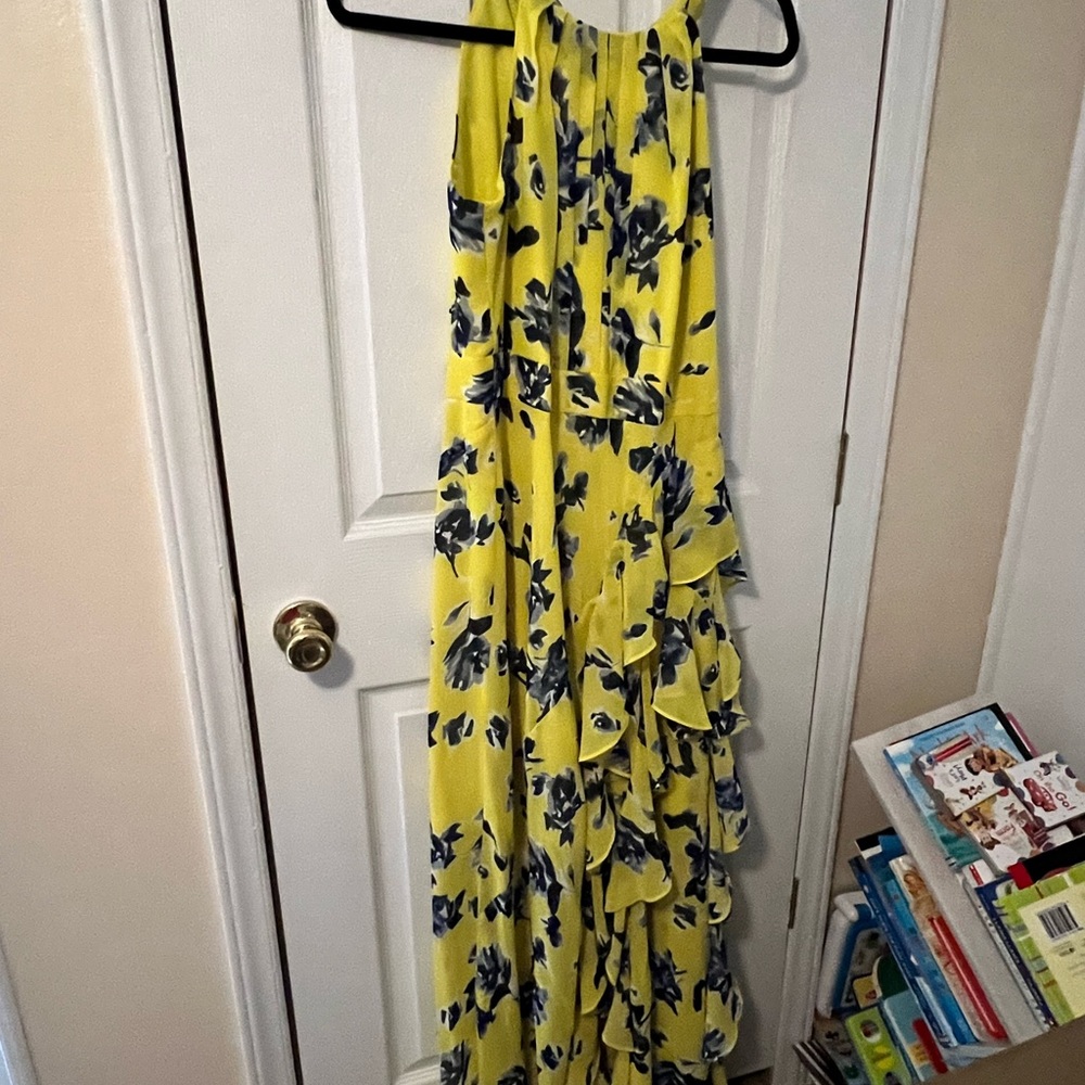 Beautiful long dress with side ruffles